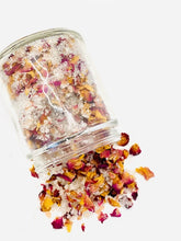 Load image into Gallery viewer, Botanical Blends Sea Soak Bath Salts (Rose)